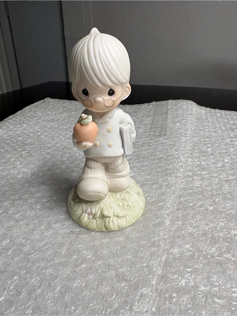 Precious Moments “To The Apple Of God's Eye” figurine